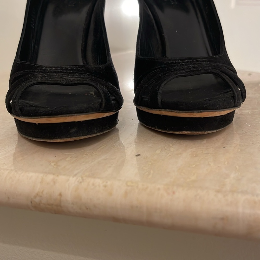 Gucci Sandals Size 36 1/2. Used. Guaranteed Authentic. - Picture 6 of 12